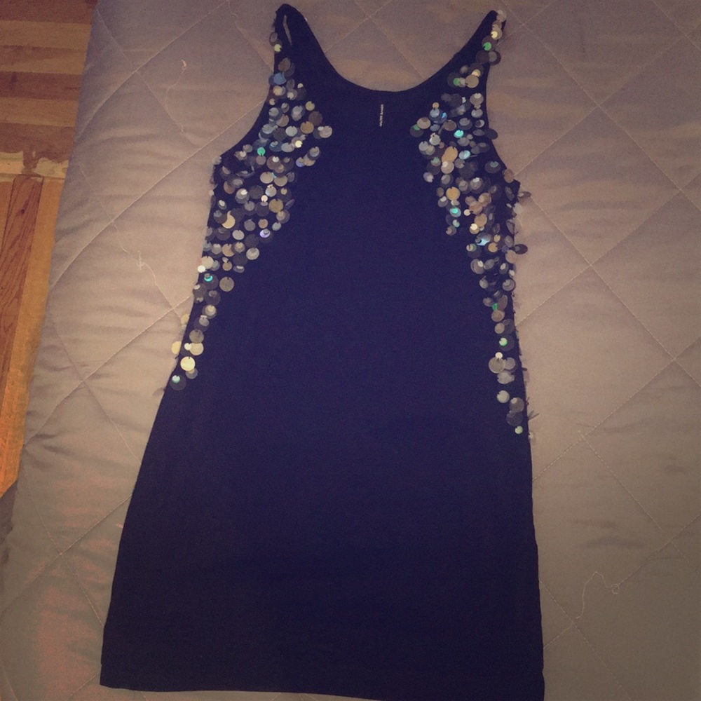 Dress - Picture 2 of 7